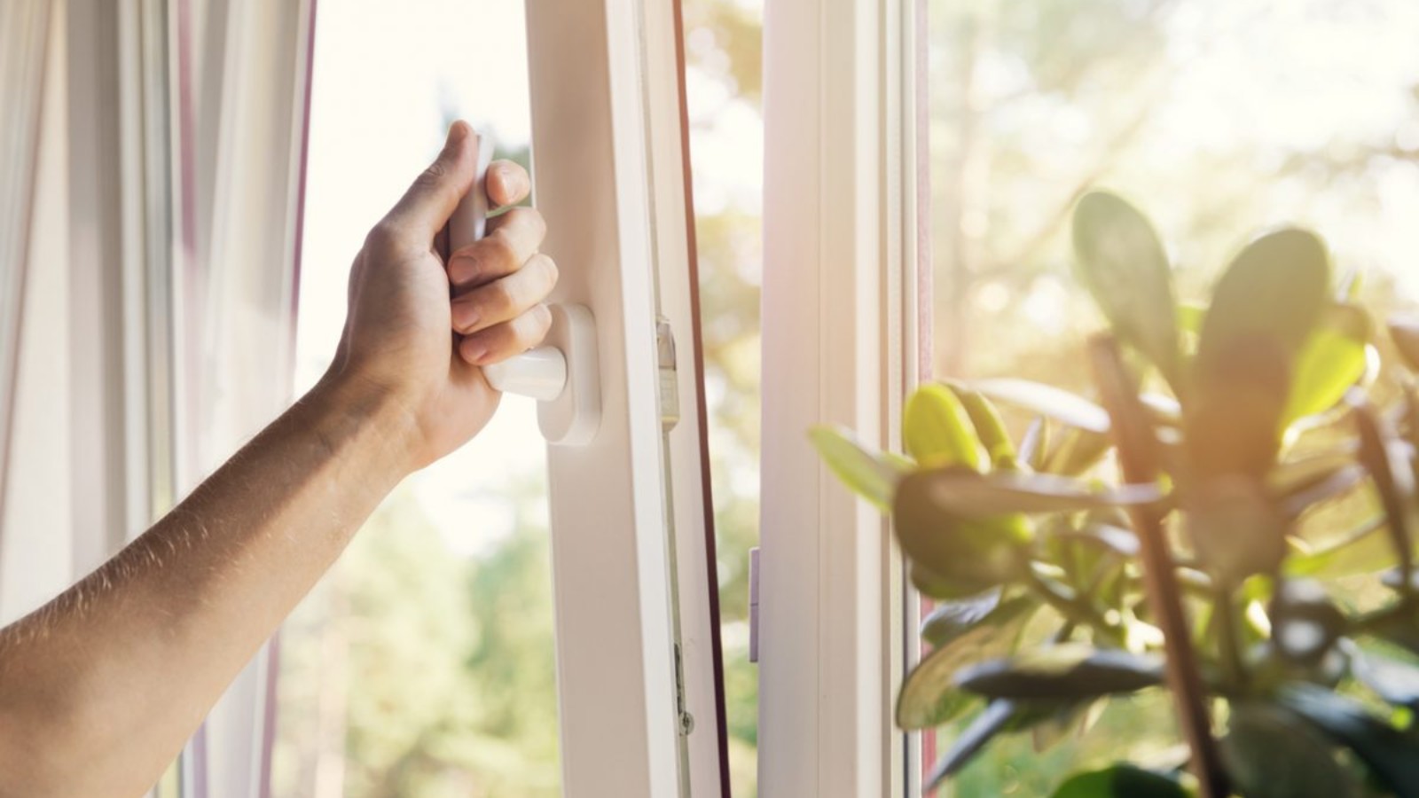 Ο μηχανικός αερισμός και η αεροστεγανότητα προσφέρουν σε ένα καλά μονωμένο σπίτι, ιδανικές συνθήκες άνεσης με ελάχιστα έξοδα. Τα συστήματα μηχανικού α